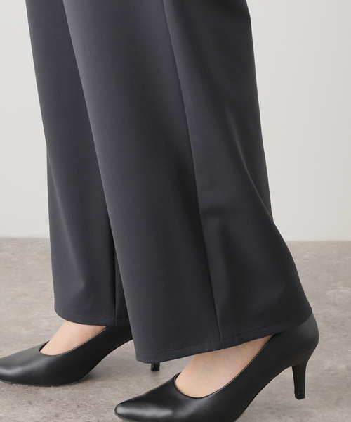 Spick & Span（スピックアンドスパン）の「Vネックストレッチジャンプ
