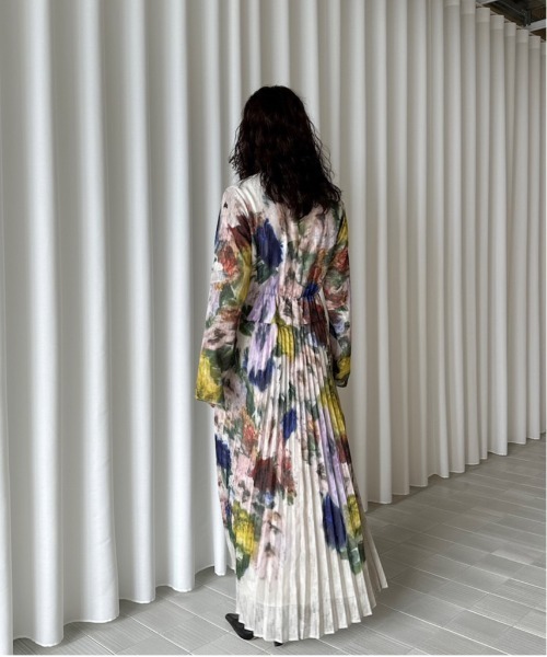 Ameri（アメリ）の「UND TEXTURE ART FLOWER DRESS（ドレス）」 - WEAR