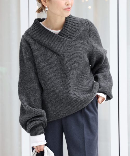 Deuxieme Classe（ドゥーズィエムクラス）の「*OLBIAアゼVネック プル