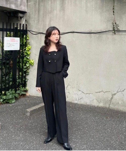 Ameri（アメリ）の「OTONA MUSE CURVE HEART JACKET（ノーカラー