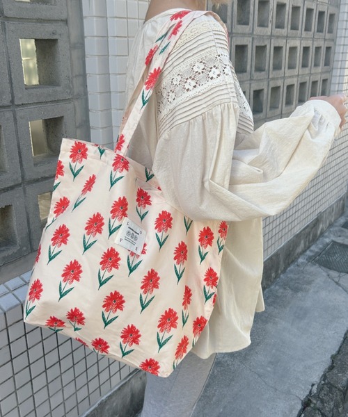 wears（ウェアーズ）の「【A4収納可】花柄総柄トートバッグ（トート