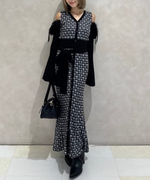 セール】many wayフェイクファージャガードニットワンピース 秋服