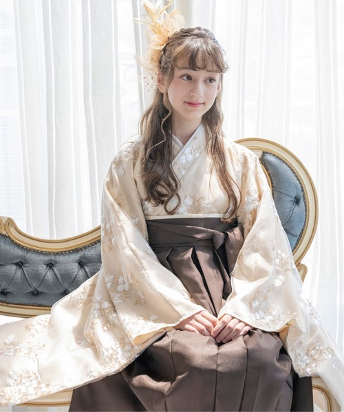 Catherine Cottage（キャサリンコテージ）の「花刺繍チュールレース袴