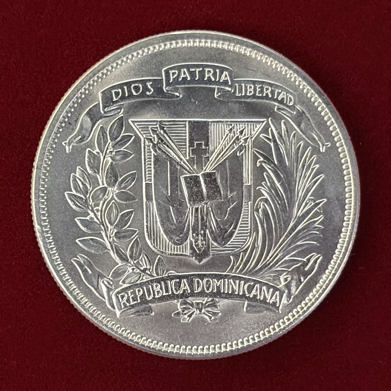 ドミニカ共和国】トルヒーヨ政権25周年記念 1ペソ 銀貨 1955［B